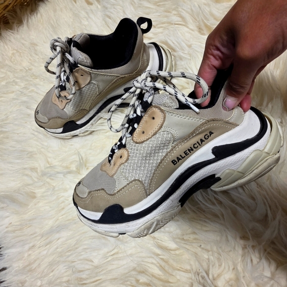 Balenciaga Beige and Black Sneakers - Picture 1 of 4